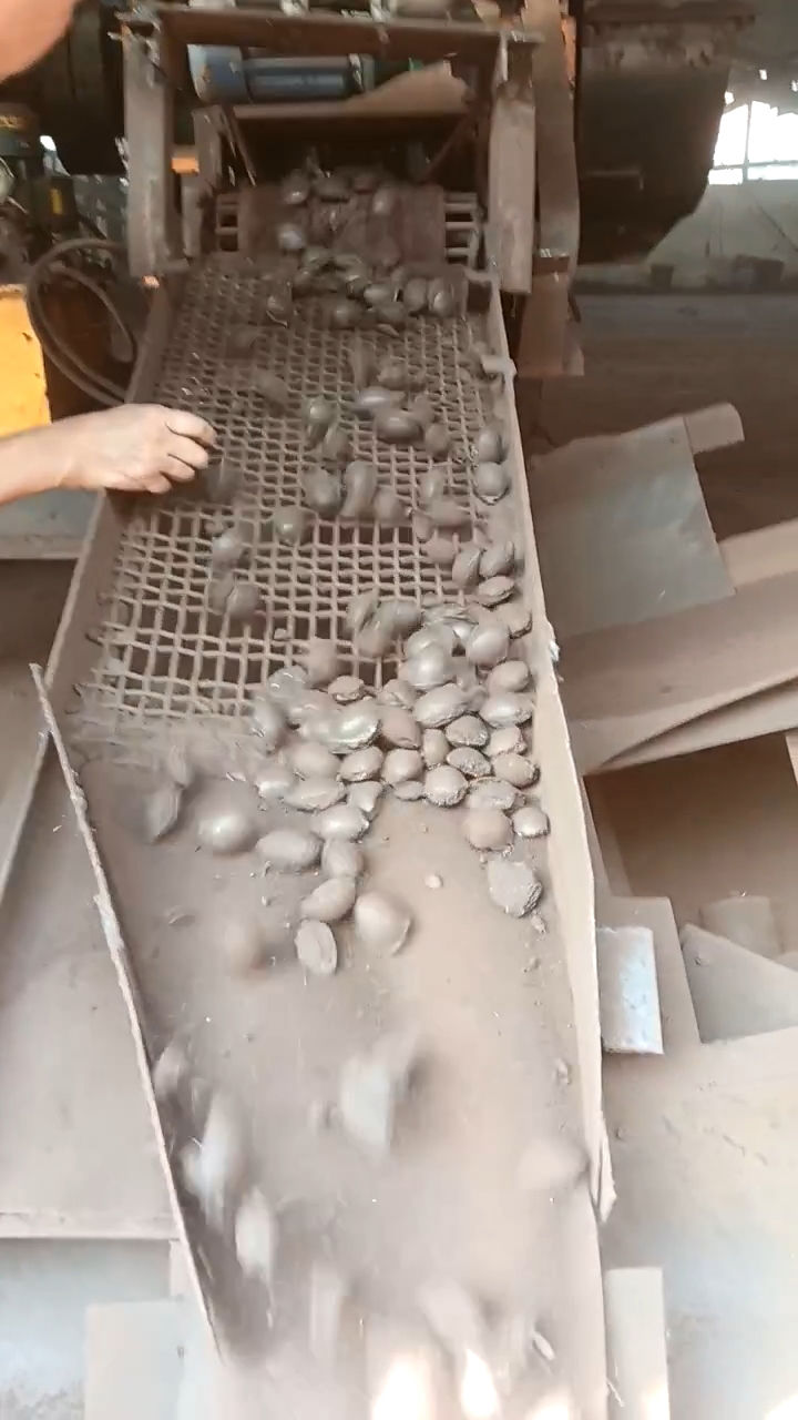 粘合剂在转底炉球团造备中的作用是什么？